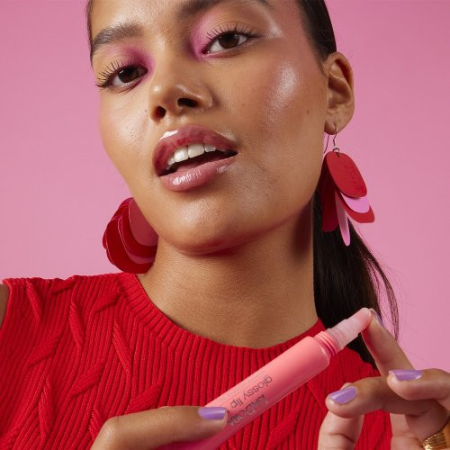 Isadora Glossy Lip Treat Drėkinamasis ir maitinamasis lūpų blizgis 13ml