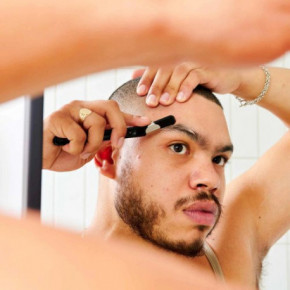 Leaf Shave Dermaplaner Skuvekļis sejai un uzacim Chrome