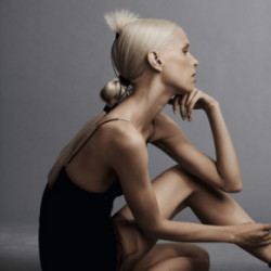 Sebastian Professional Dark Oil Smooth & Shine Conditioner Plaukų neapsunkinantis kondicionierius 250ml&nbsp;