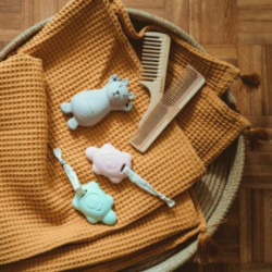 Foamie Kids 2 in 1 Shower Body Bar For Kids Turtelly Cool Kietasis prausiklis plaukams ir odai vaikams 80g