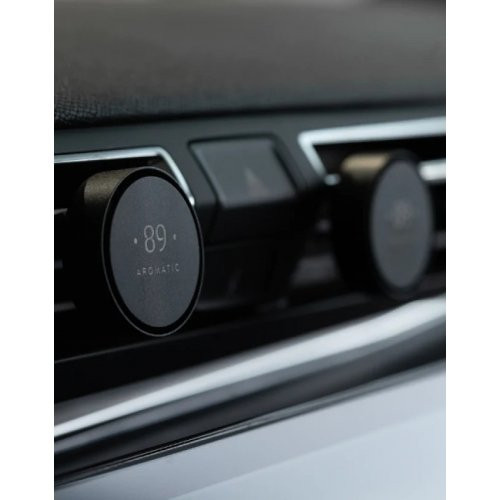 Aromatic 89 Car Air Freshener Vent Clip Automobilio oro gaiviklis Black Grapes (Elite)