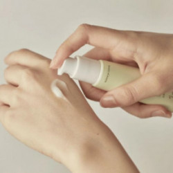 Beauty of Joseon Light On Serum : Centella + Vita C Gaivinantis šviesinantis veido odos serumas 30ml
