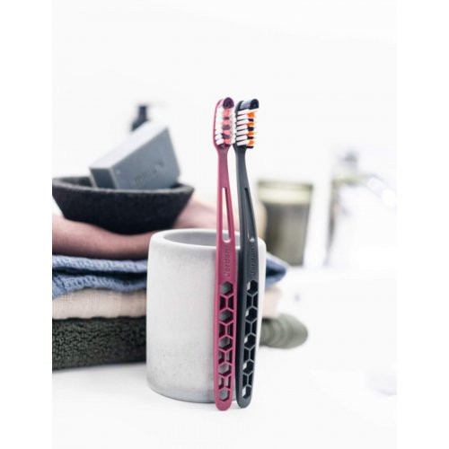 Jordan Ultralite 1+1 Toothbrush Soft Dantų šepetėlių rinkinys Light Blue + Red