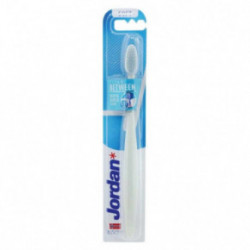 Jordan Clean Between Ultra Soft Toothbrush Ypač minkštas dantų šepetėlis Blue