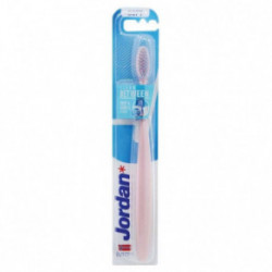 Jordan Clean Between Ultra Soft Toothbrush Ypač minkštas dantų šepetėlis Blue