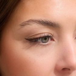 GOSH Copenhagen Slanted Pro Liner Vandeniui atsparus akių apvadas 3ml