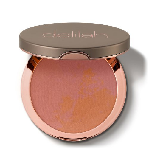 Delilah Pure Light Illuminating Powder Švytėjimo suteikianti presuota pudra 9.9g