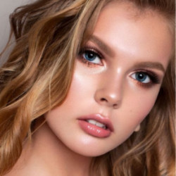 SLA Paris Luminizer Touch Of Glow Švytėjimo suteikianti priemonė 6.5g