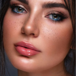 SLA Paris Shiny INK Coat Liquid Lūpų blizgesys su hialuronu Charlize