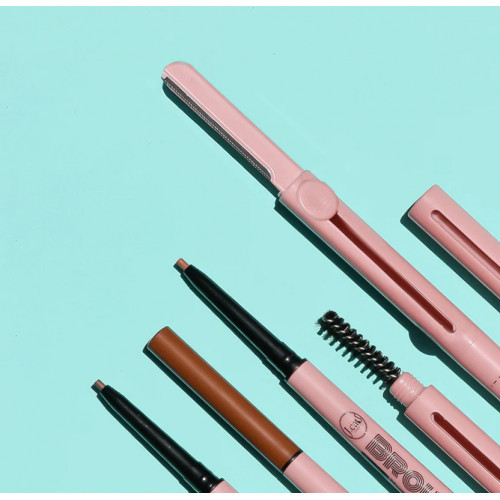 J.Cat Beauty J.Cat Brow-La 3in1 Mapping & Shaping Brow Pencil Antakių pieštukas formavimui ir modeliavimui Warm Caramel