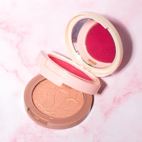 J.Cat Beauty 2in1 Piece Of Cake Blush + Highlighter Skaistalai ir švytėjimo suteikianti priemonė viename Perfect Pear