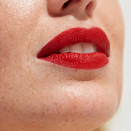 GOSH Copenhagen Velvet Touch Matt Lipstick Matiniai lūpų dažai 002 Matt Rose